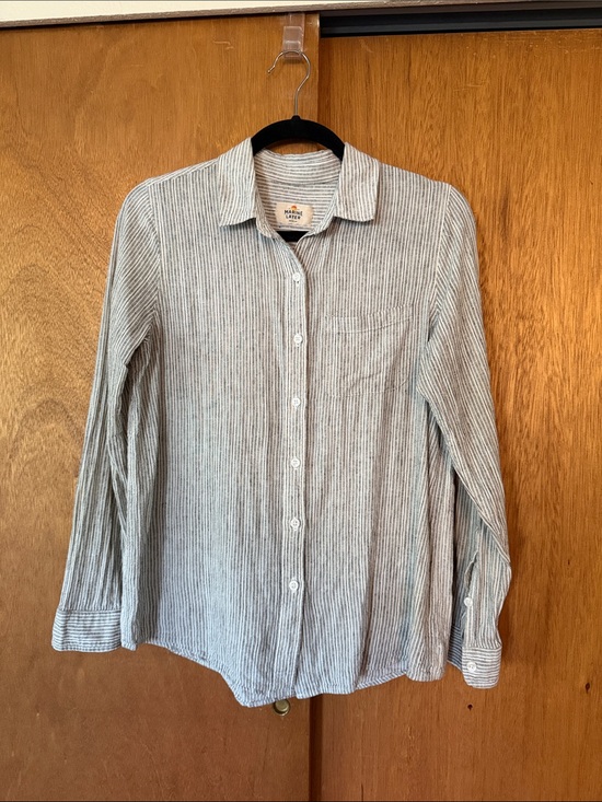 Marine Layer Tops - Marine layer Light Gray and White Striped Button-Up Shirt Size Medium